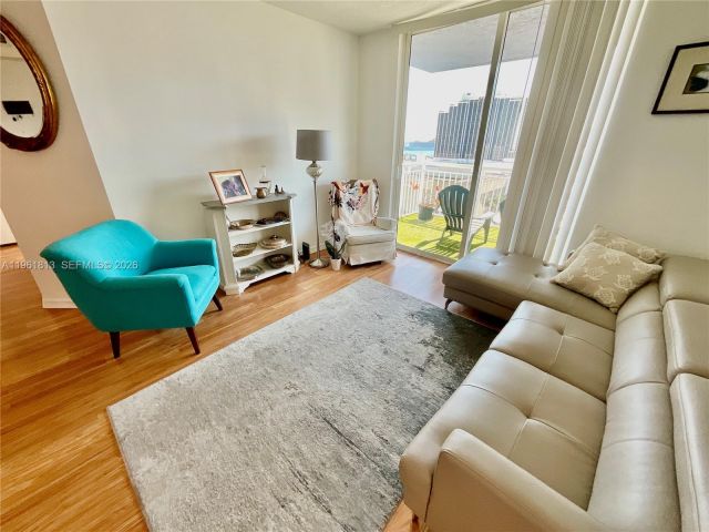 Apartment for sale  Unit #1705 - photo 7433523