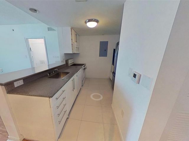 Apartment for sale  Unit #1705 - photo 7433533