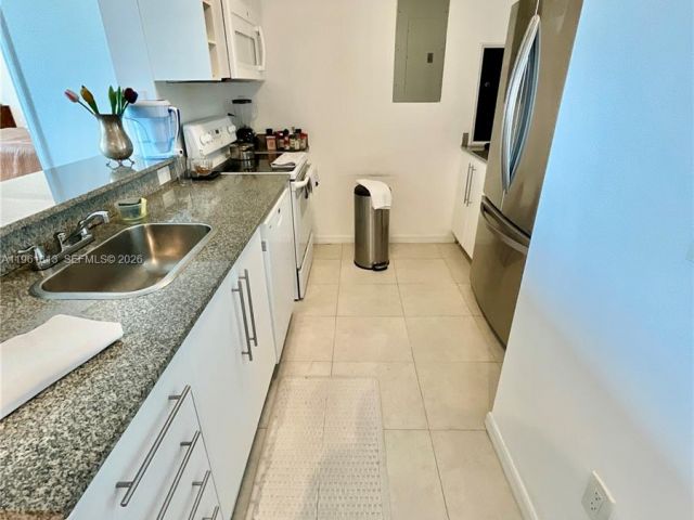 Apartment for sale  Unit #1705 - photo 7433535