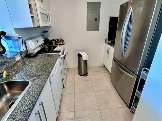 Apartment for sale  Unit #1705 - photo 7433539