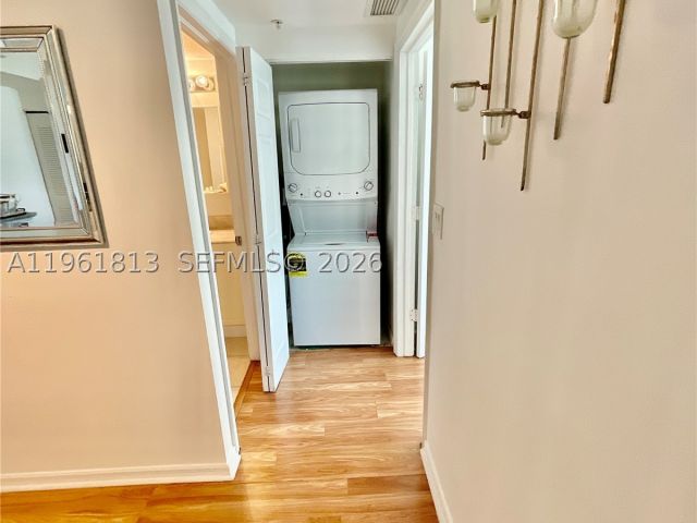 2-bedroom condo for sale in Miami - 275 NE 18th St 1705 - MondialRealty