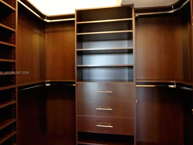 Apartment for sale  Unit #1216 - photo 7395860