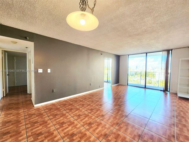 Apartment for sale  Unit #714 - photo 7495401