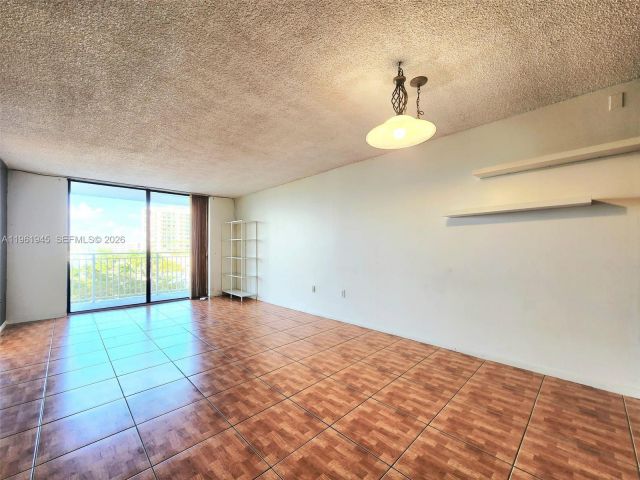 Apartment for sale  Unit #714 - photo 7495402