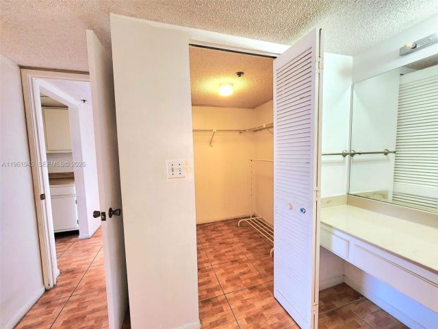 Apartment for sale  Unit #714 - photo 7495414