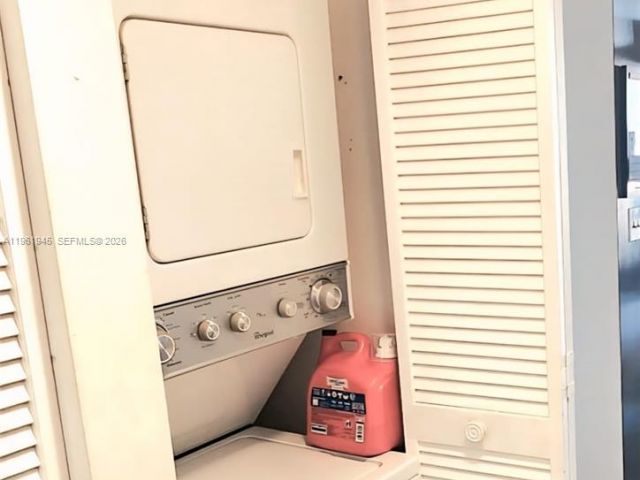 Apartment for sale  Unit #714 - photo 7495418