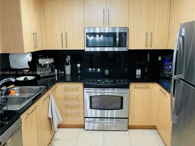 Apartment for sale  Unit #1113 - photo 7426696