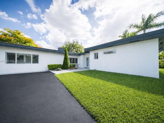 Home for sale at 241 SW 129th Ave - photo 7428165