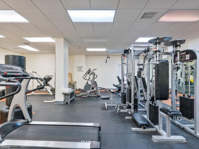 1-bedroom condo for sale in Sunny Isles Beach - 231 174th St 1706 - MondialRealty