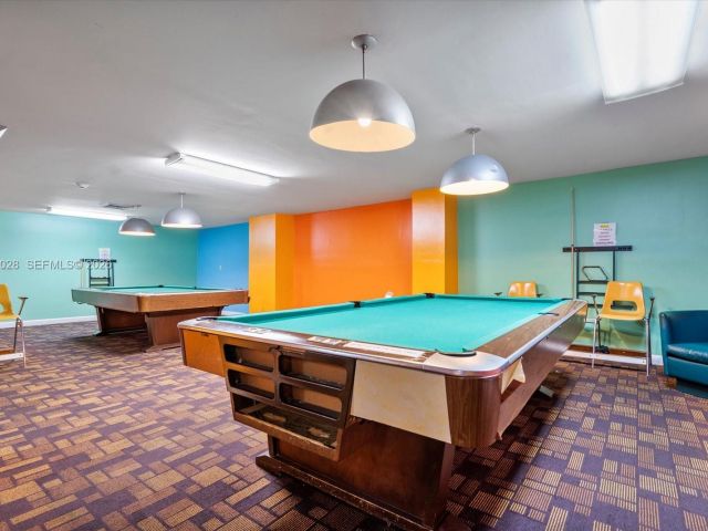 1-bedroom condo for sale in Sunny Isles Beach - 231 174th St 1706 - MondialRealty