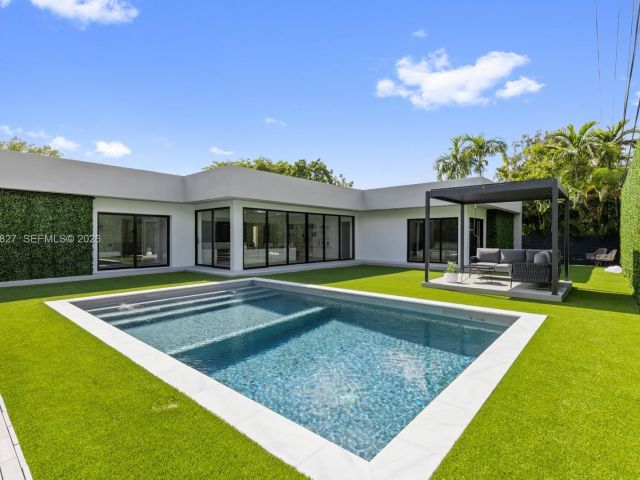 Home for sale at 85 W Shore Dr W - photo 7445251