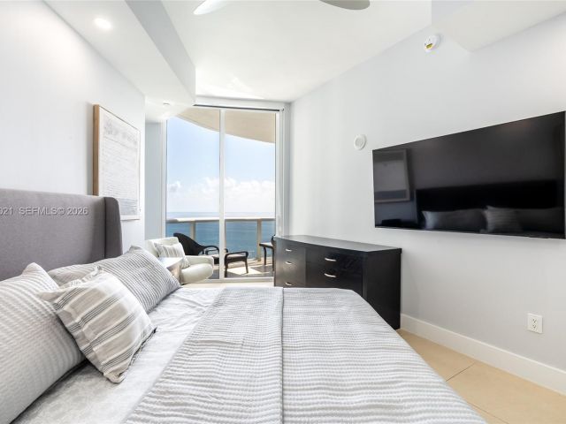 Apartment for rent  Unit #2303 - photo 7391213