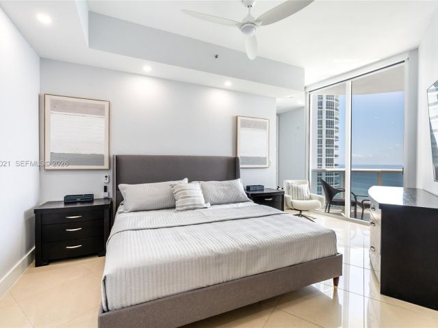 Apartment for rent  Unit #2303 - photo 7391216