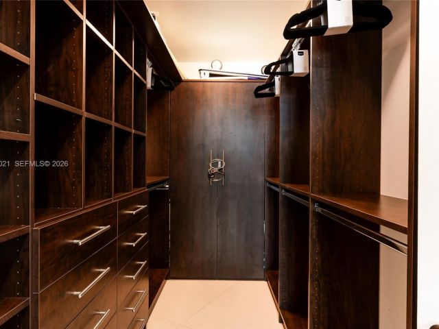 Apartment for rent  Unit #2303 - photo 7391221