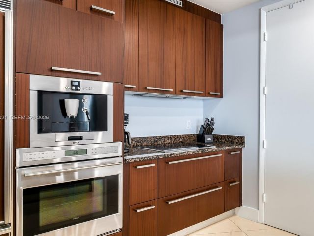 Apartment for rent  Unit #2303 - photo 7391235