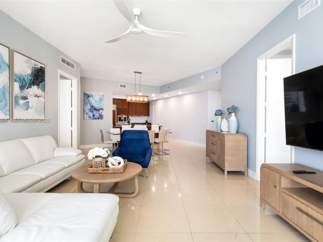 Apartment for rent  Unit #2303 - photo 7391241