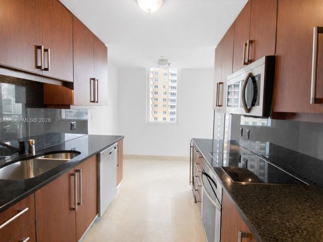 Apartment for sale  Unit #1603 - photo 7396020