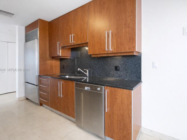 Apartment for sale  Unit #1603 - photo 7396022