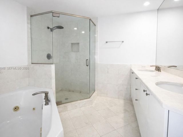 Apartment for sale  Unit #1603 - photo 7396035