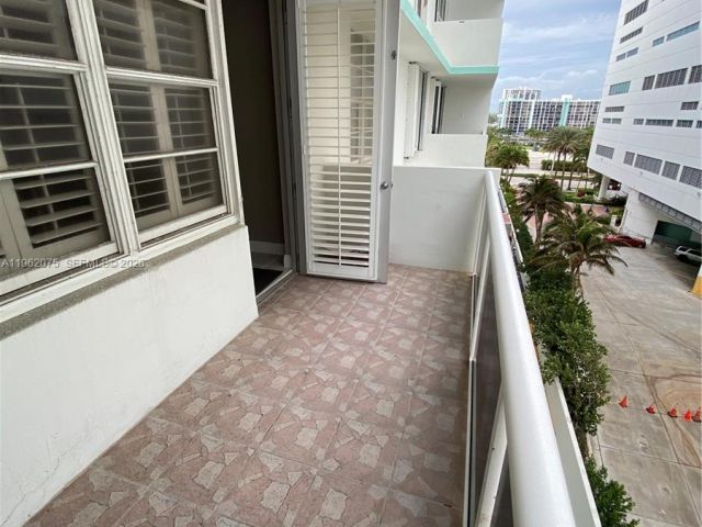 Apartment for sale  Unit #607 - photo 7470032