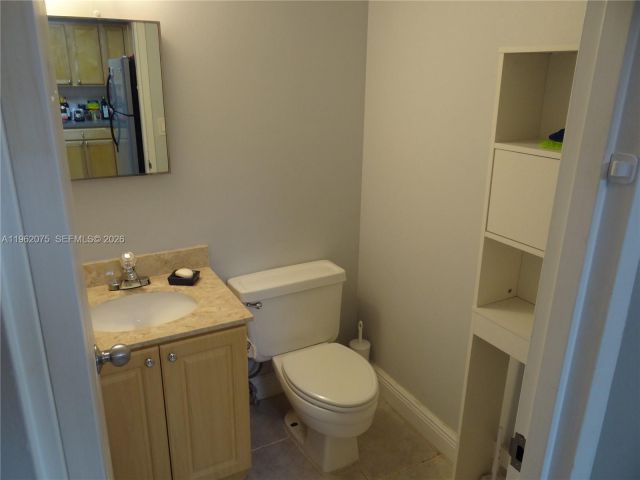 Apartment for sale  Unit #607 - photo 7470040