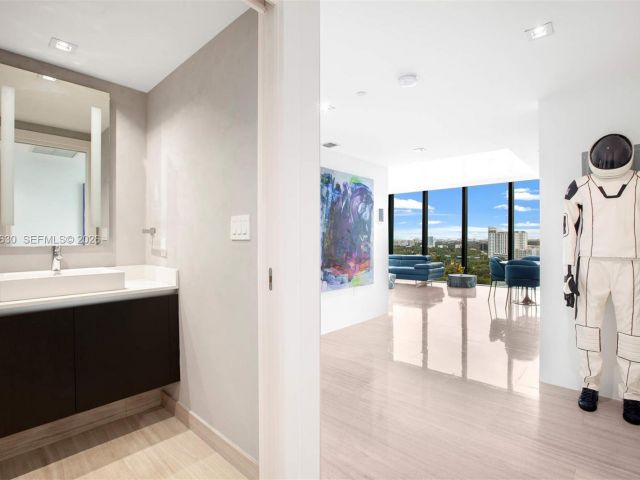 Apartment for sale  Unit #1604 - photo 7395419