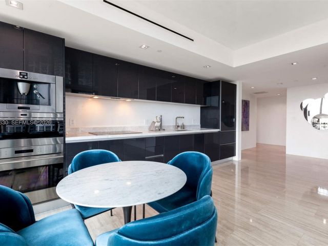 Apartment for sale  Unit #1604 - photo 7395423