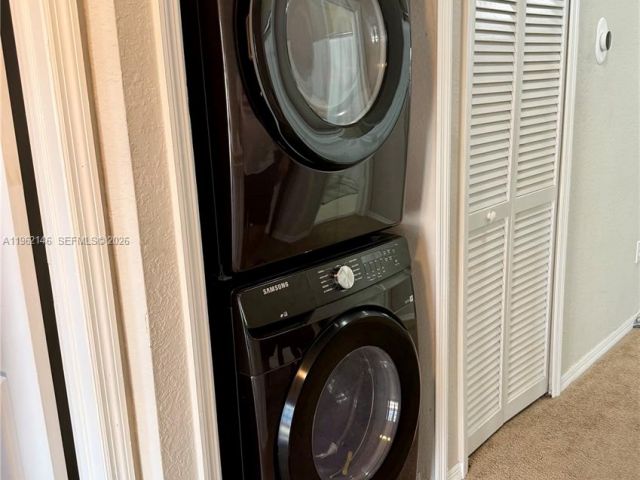 Home for rent at 16811 NW 14th Ave 16811 - photo 7480236