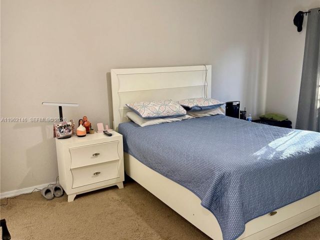 Home for rent at 16811 NW 14th Ave 16811 - photo 7480239