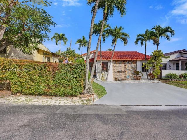 Home for sale at 3515 SW 113th Ct - photo 7440143