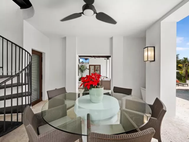 6-bedroom home for sale in Coral Gables - 555 Arvida Pkwy - MondialRealty