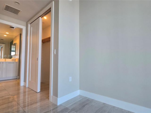 Apartment for rent  Unit #2202 - photo 7395605