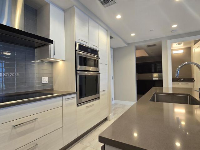 Apartment for rent  Unit #2202 - photo 7395627