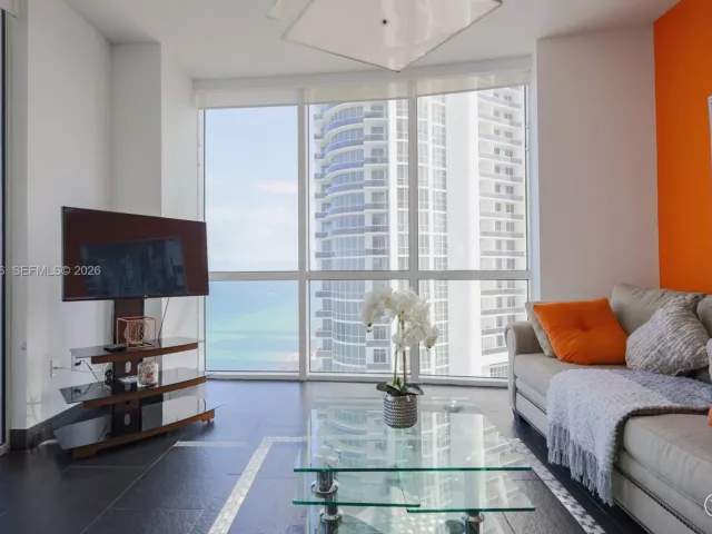 2-bedroom condo for rent in Sunny Isles Beach - 18201 Collins Ave 3709A - MondialRealty