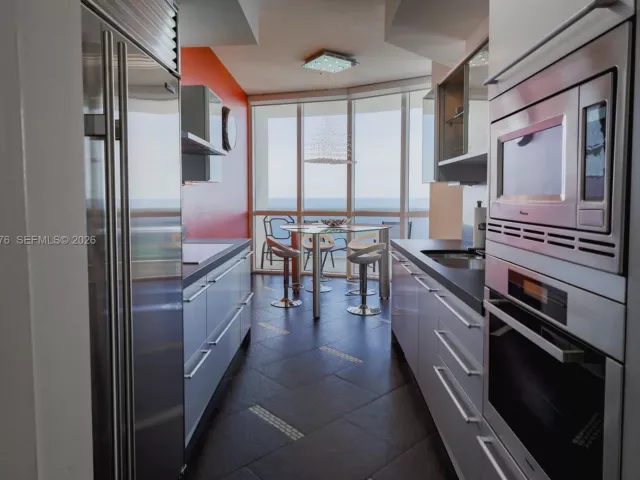 2-bedroom condo for rent in Sunny Isles Beach - 18201 Collins Ave 3709A - MondialRealty