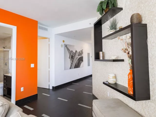 2-bedroom condo for rent in Sunny Isles Beach - 18201 Collins Ave 3709A - MondialRealty