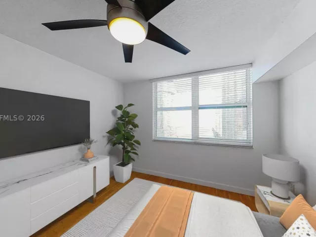 2-bedroom condo for sale in Miami - 31 SE 5th St 2408 - MondialRealty