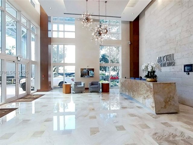 2-bedroom condo for sale in Miami - 31 SE 5th St 2408 - MondialRealty
