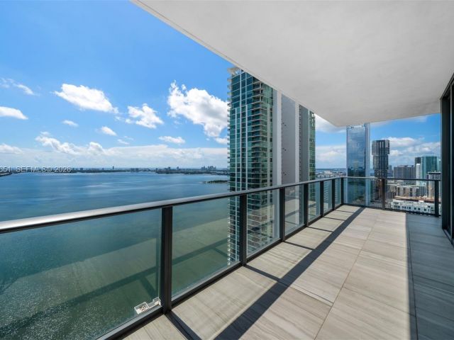 Apartment for sale  Unit #3401 - photo 7404757