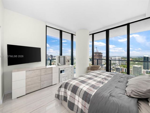 Apartment for sale  Unit #3401 - photo 7404760