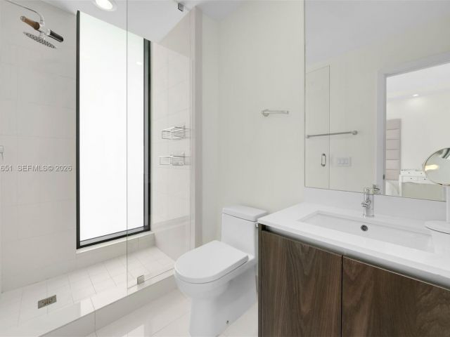 Apartment for sale  Unit #3401 - photo 7404761