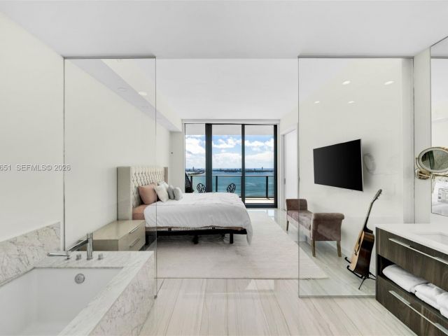 Apartment for sale  Unit #3401 - photo 7404763