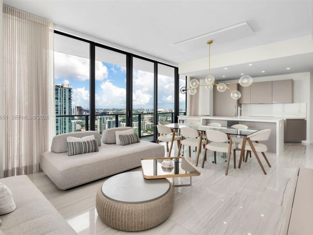 Apartment for sale  Unit #3401 - photo 7404768