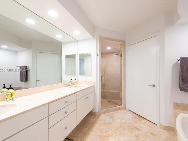 Apartment for sale  Unit #PH-4 - photo 7392399