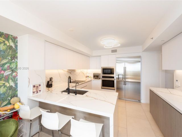 Apartment for sale  Unit #PH-4 - photo 7392403