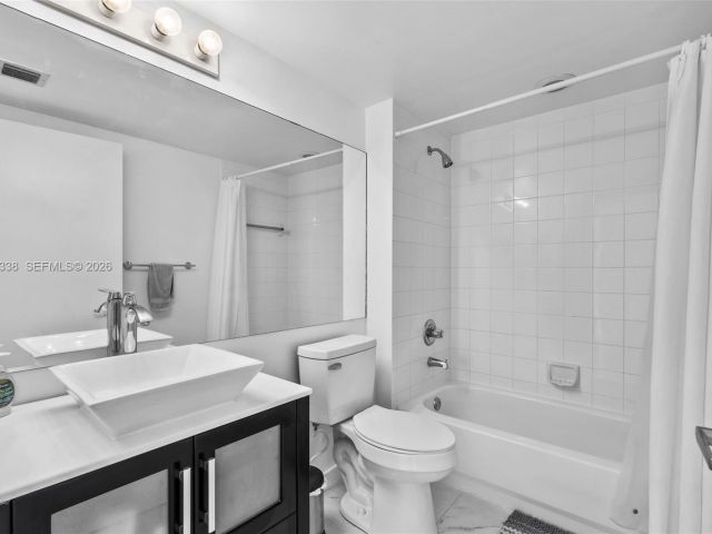 Apartment for rent  Unit #1204 - photo 7395253