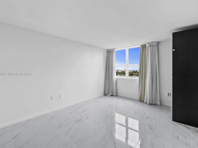 Apartment for rent  Unit #1204 - photo 7395255