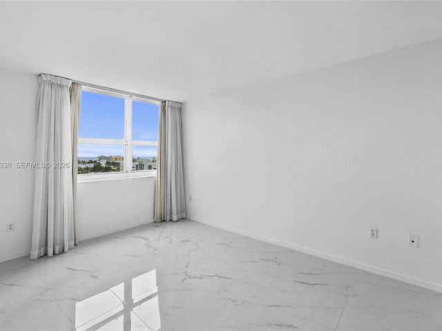 Apartment for rent  Unit #1204 - photo 7395265