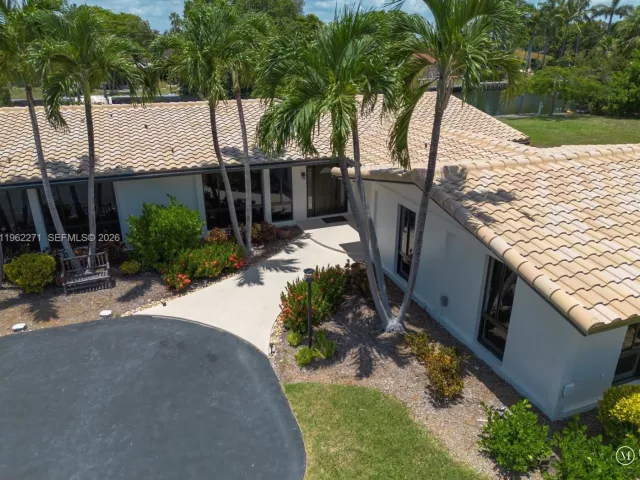 4-bedroom home for rent in Hallandale Beach - 636 Hibiscus Dr 0 - MondialRealty