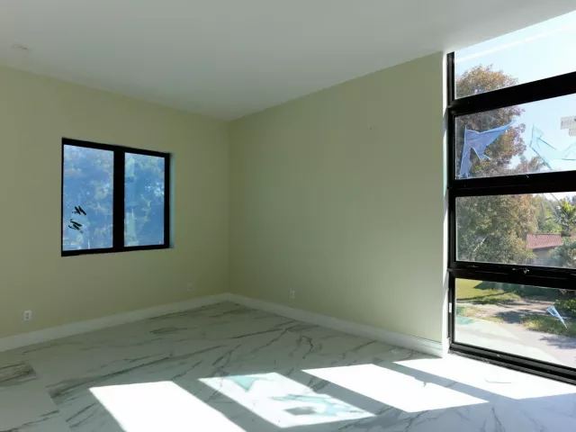 8-bedroom home for sale in Miami - 2421 NE 201st Street - MondialRealty